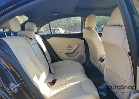 2022 Mercedes-Benz A 220 4Matic z USA, uszkodzony, nr VIN W1K3G4FB3NJ349279